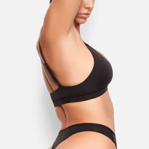 NWT SKIMS Fits Everybody Triangle Bralette In Onyx Black Bra - Picture 3 of 7